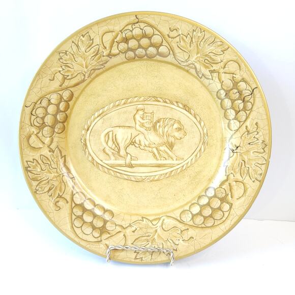 Set of 2 Raymond Waites for Toyo Trading Decorative Plates Lion Grapes Yellow - Picture 2 of 8